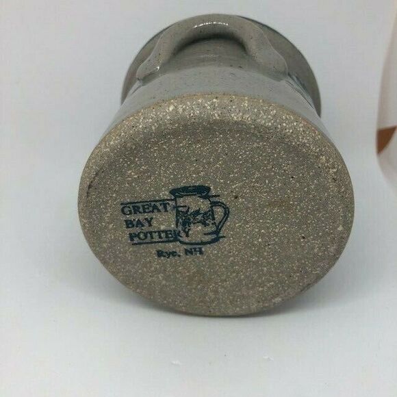 Great Bay Pottery Rye, NH Stoneware Crock/Serving Bowl/Planter - Green Ivy - Picture 3 of 4